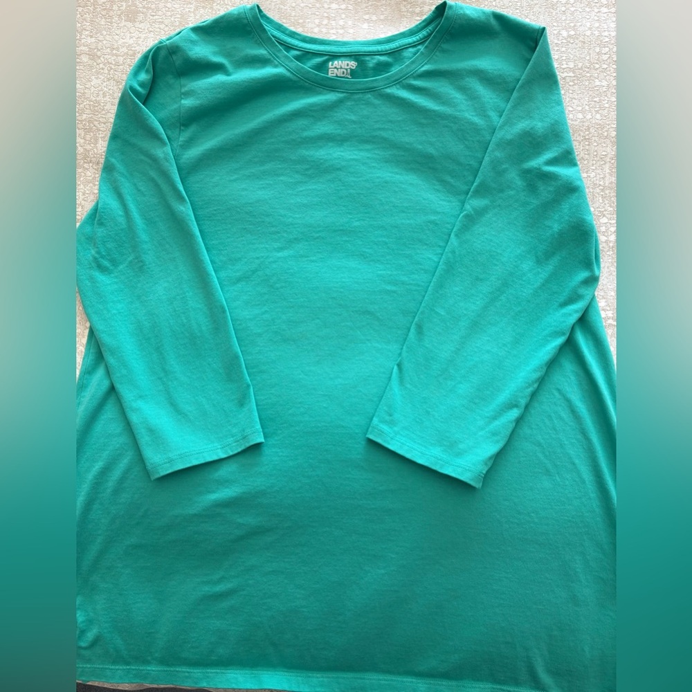 Beautiful teal color Lands End 3/4 sleeve T shirt. Great color and so versatile